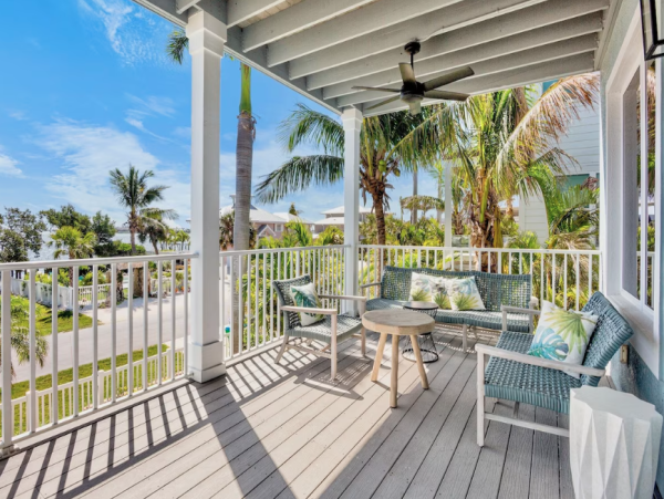Waterfront Anna Maria Rental Home 3 Minute Walk to Beaches